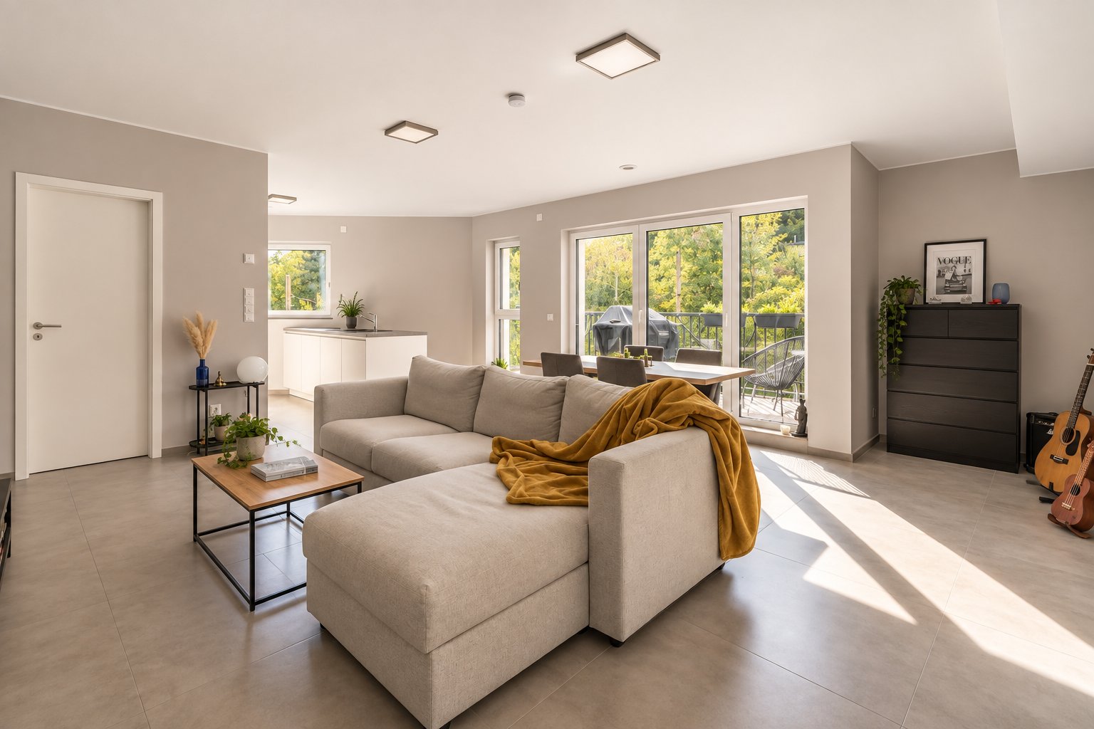 Property 100922 — 2 / 10