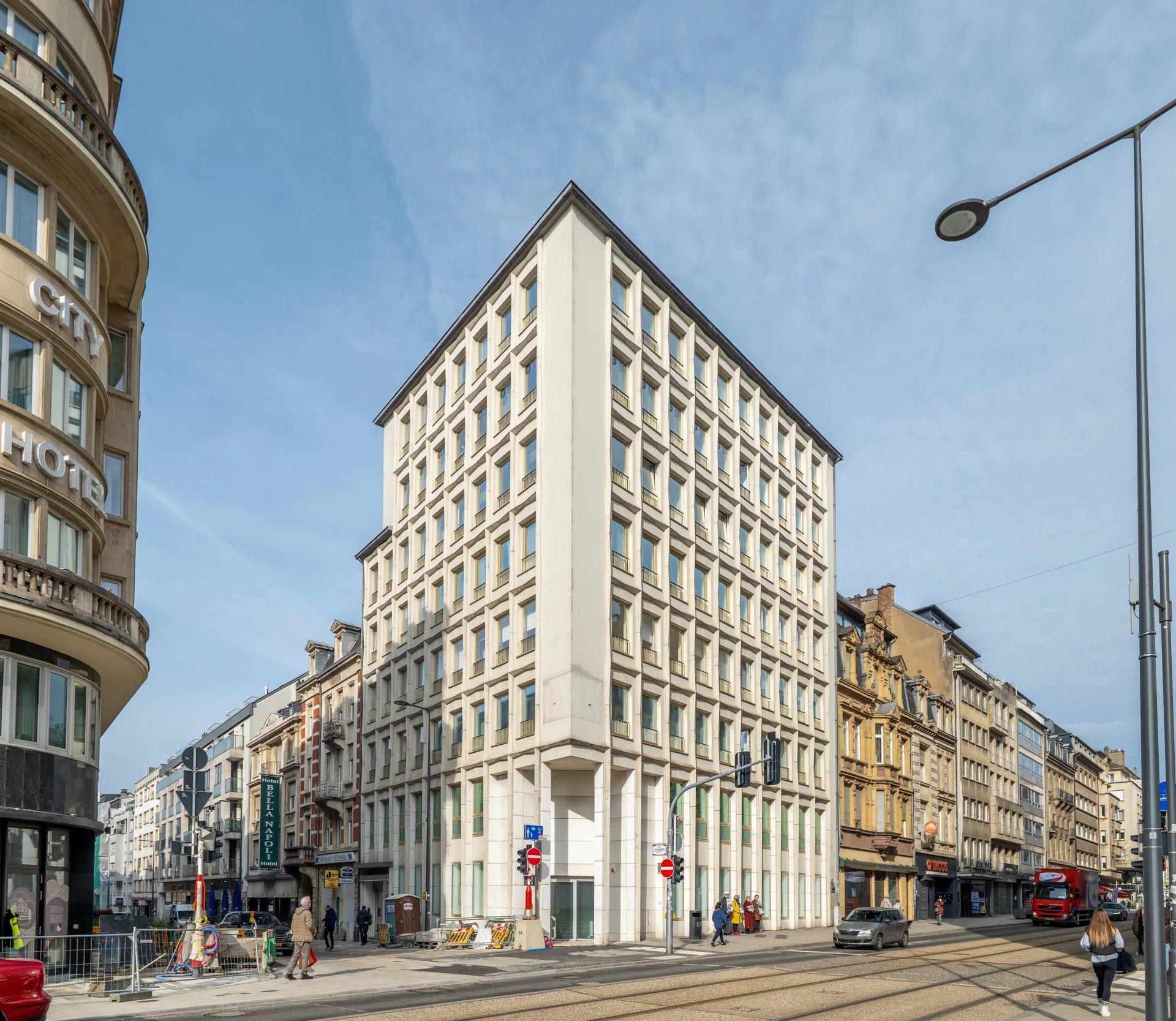 Bright Furnished Offices – 137 m² – Top Floor – Luxembourg Gare — Luxembourg-Gare — 1