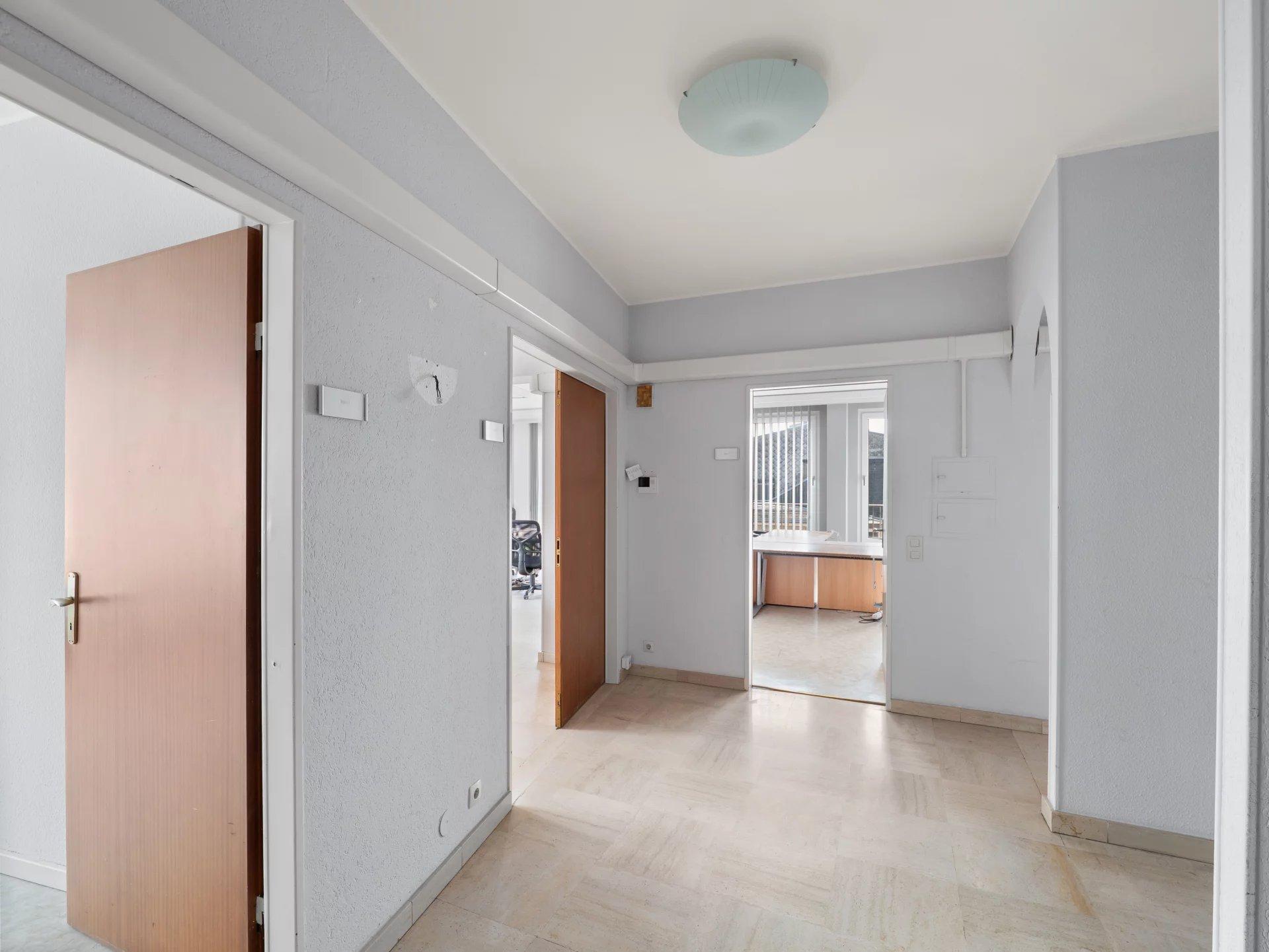 Bright Furnished Offices – 137 m² – Top Floor – Luxembourg Gare — Luxembourg-Gare — 4