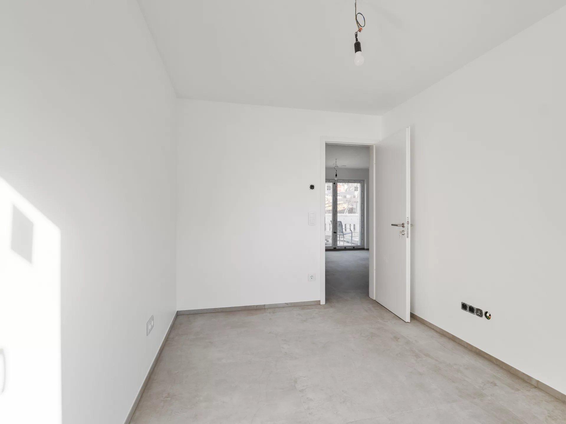 Duplex haut de gamme de 5 chambres avec terrasses et parkings – à vendre — 8 / 23