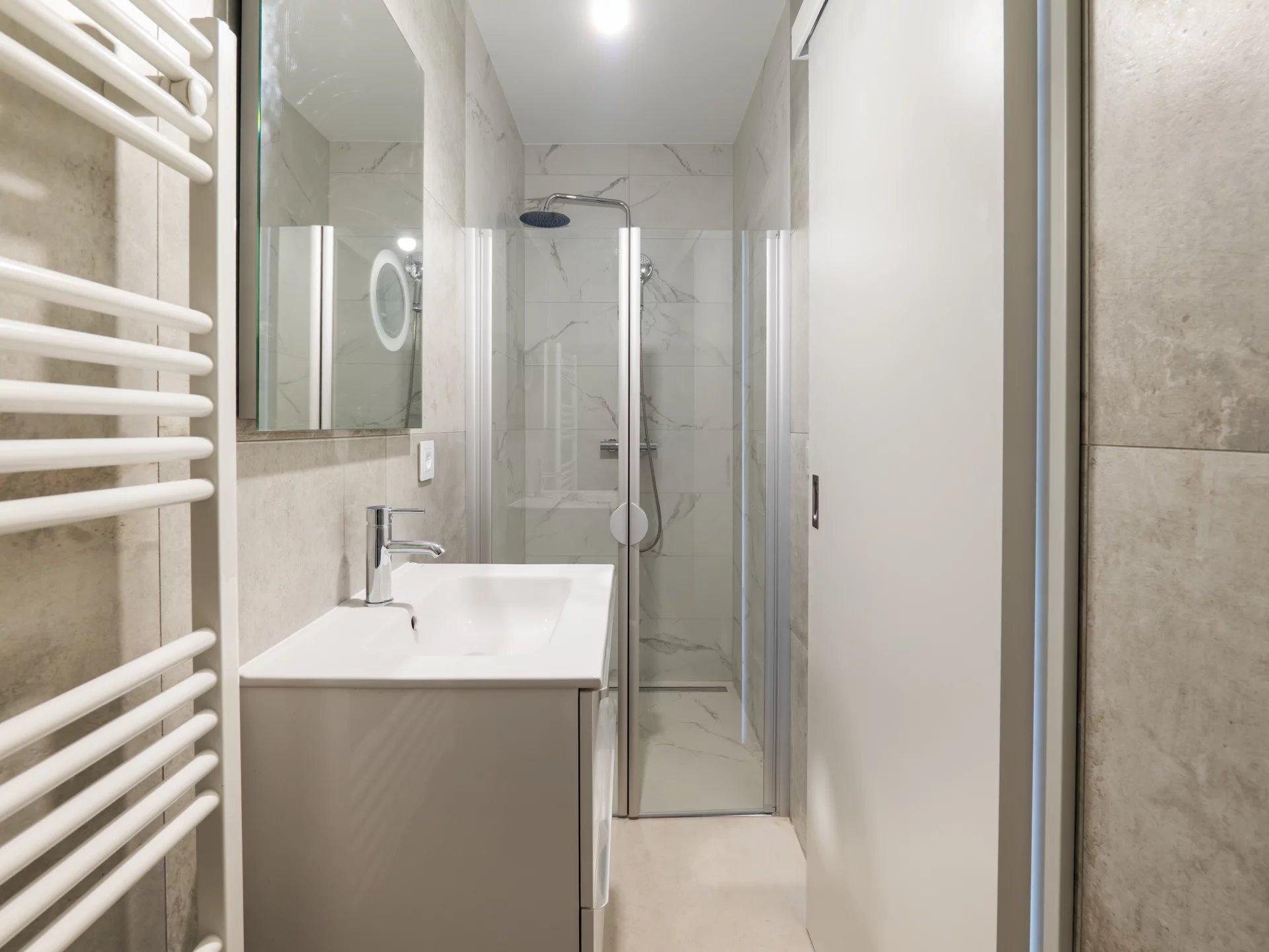 Duplex haut de gamme de 5 chambres avec terrasses et parkings – à vendre — 14 / 23